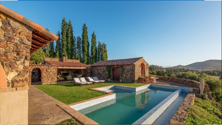 6 Bedroom Property for Sale in Devonvallei Western Cape